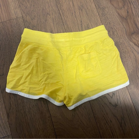 Brand new True Religion yellow shorts xs - Picture 2 of 3